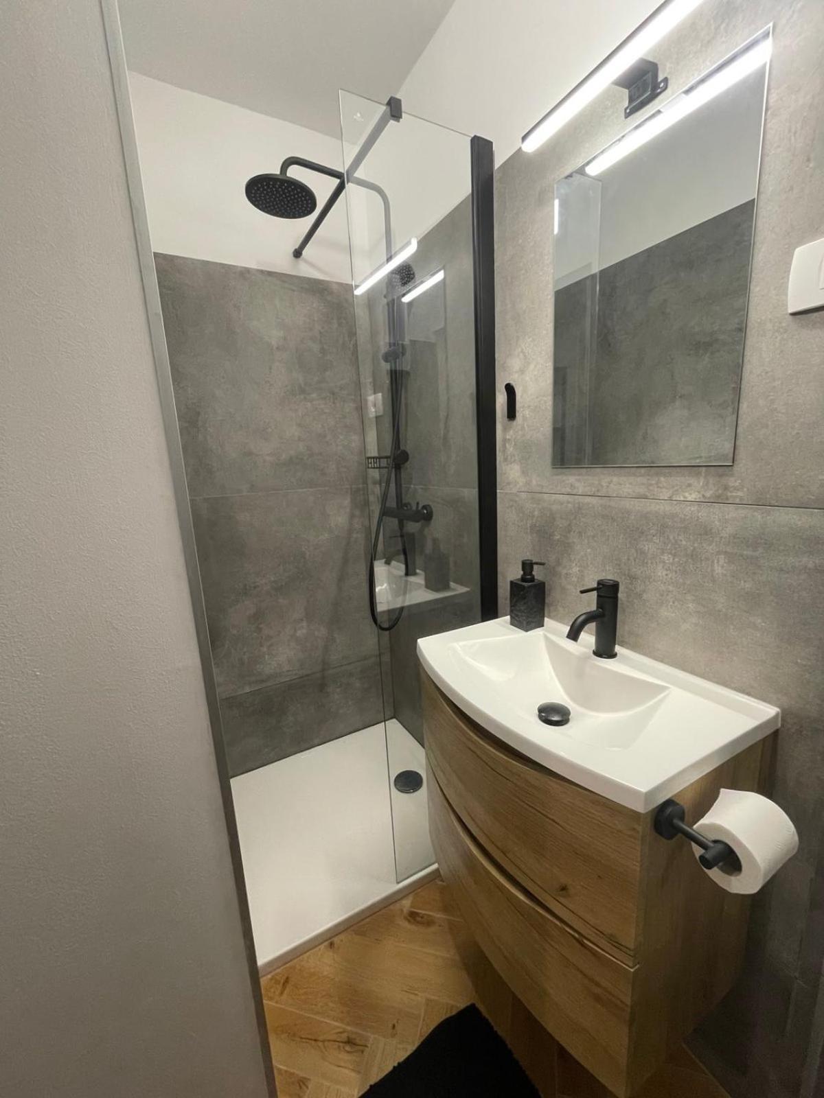 Gg Art Apartments III ليوبليانا المظهر الخارجي الصورة
